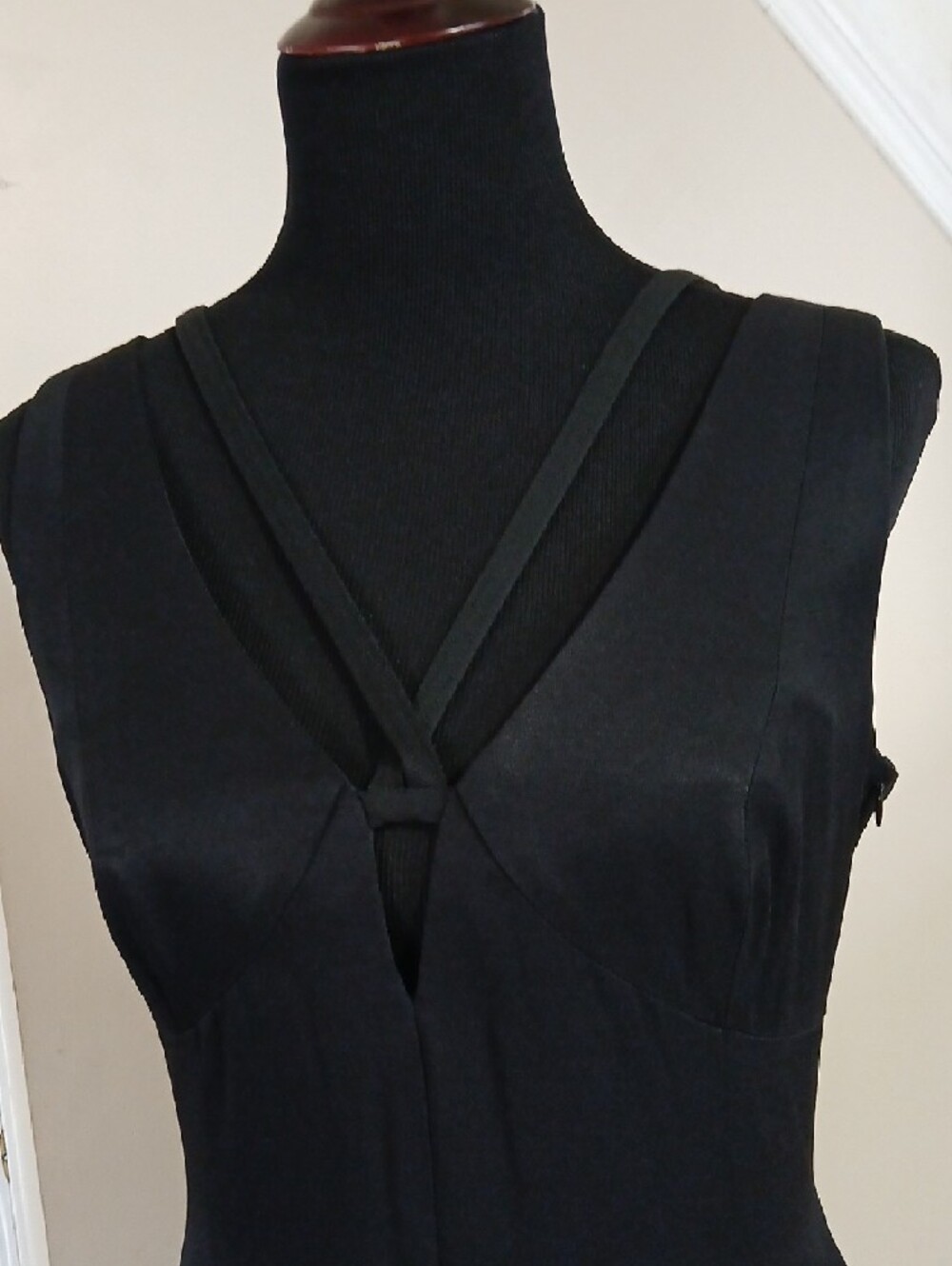 Vintage Joseph Ribkoff Black Sleeveless Midi Dress with V-Detail - Picture 4 of 16